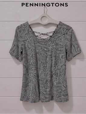 Black & White Graphic Puff Sleeve Top – PENN. (Penningtons) – Size X